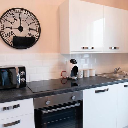 Charles Alexander Short Stay - Highcliffe Apartments Кливлис Екстериор снимка