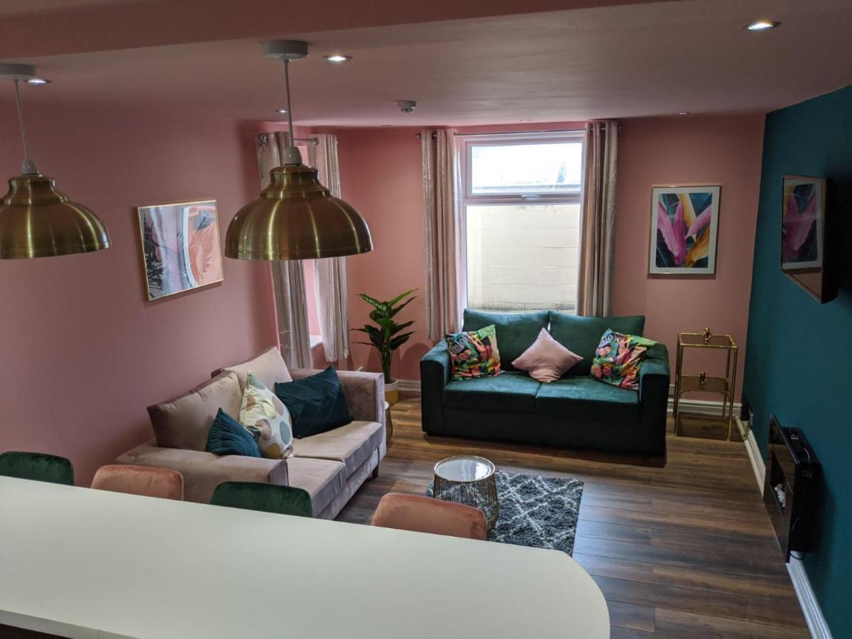 Charles Alexander Short Stay - Highcliffe Apartments Кливлис Екстериор снимка