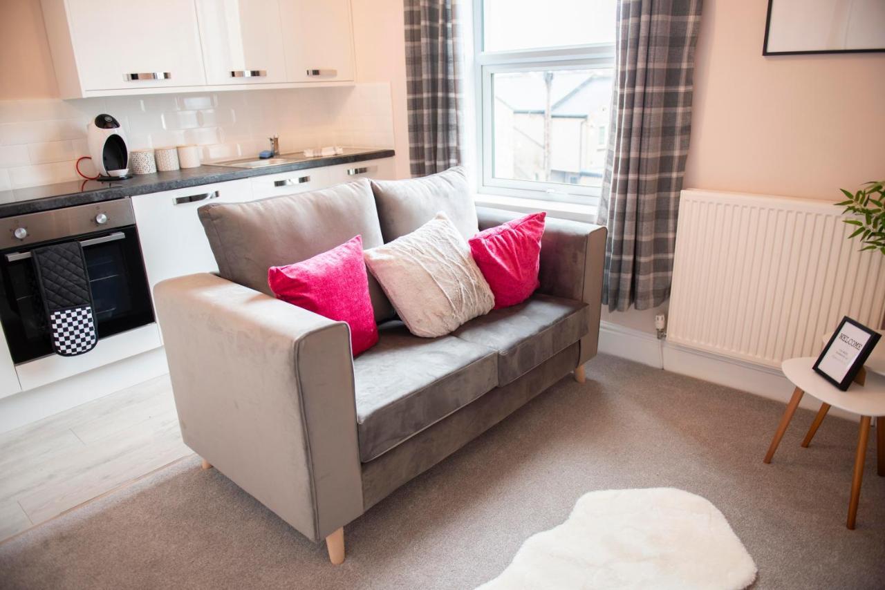 Charles Alexander Short Stay - Highcliffe Apartments Кливлис Екстериор снимка