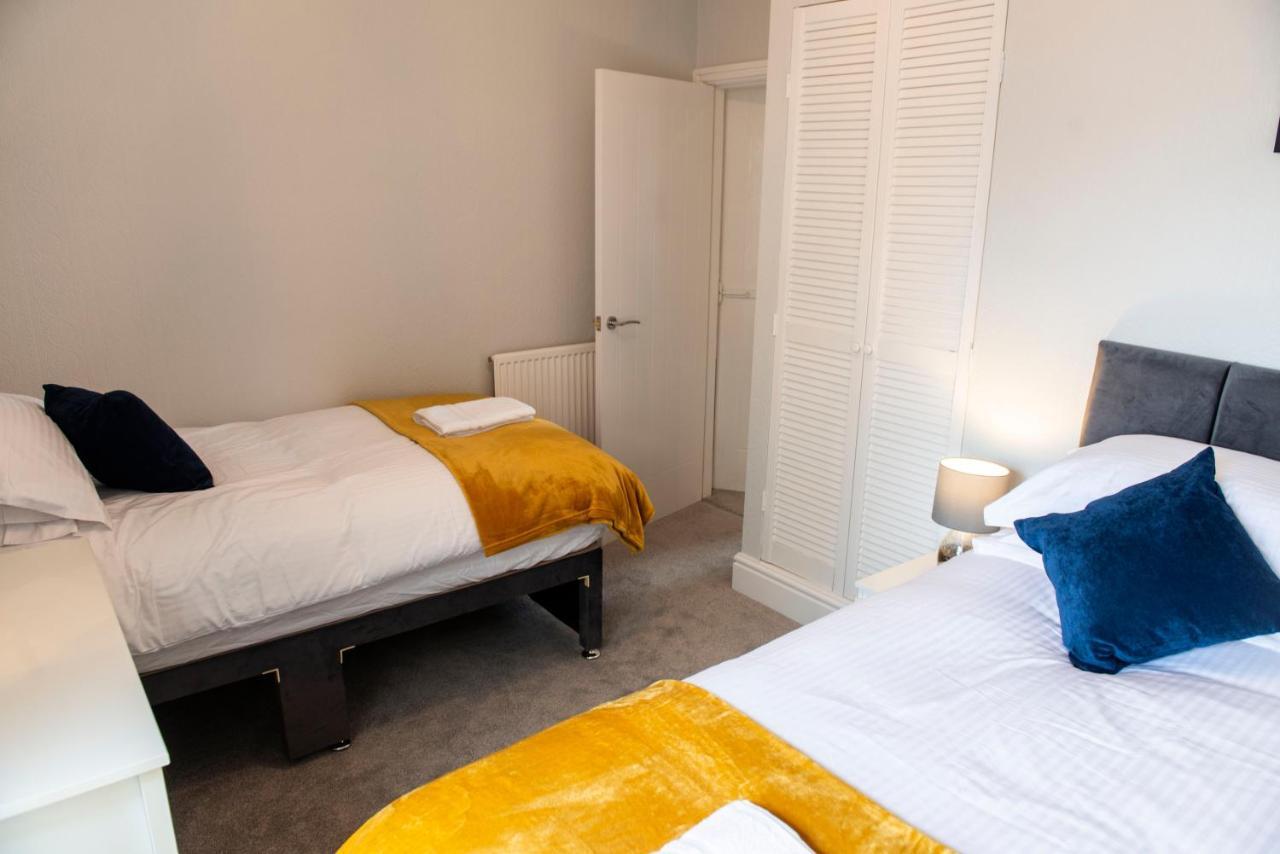 Charles Alexander Short Stay - Highcliffe Apartments Кливлис Екстериор снимка