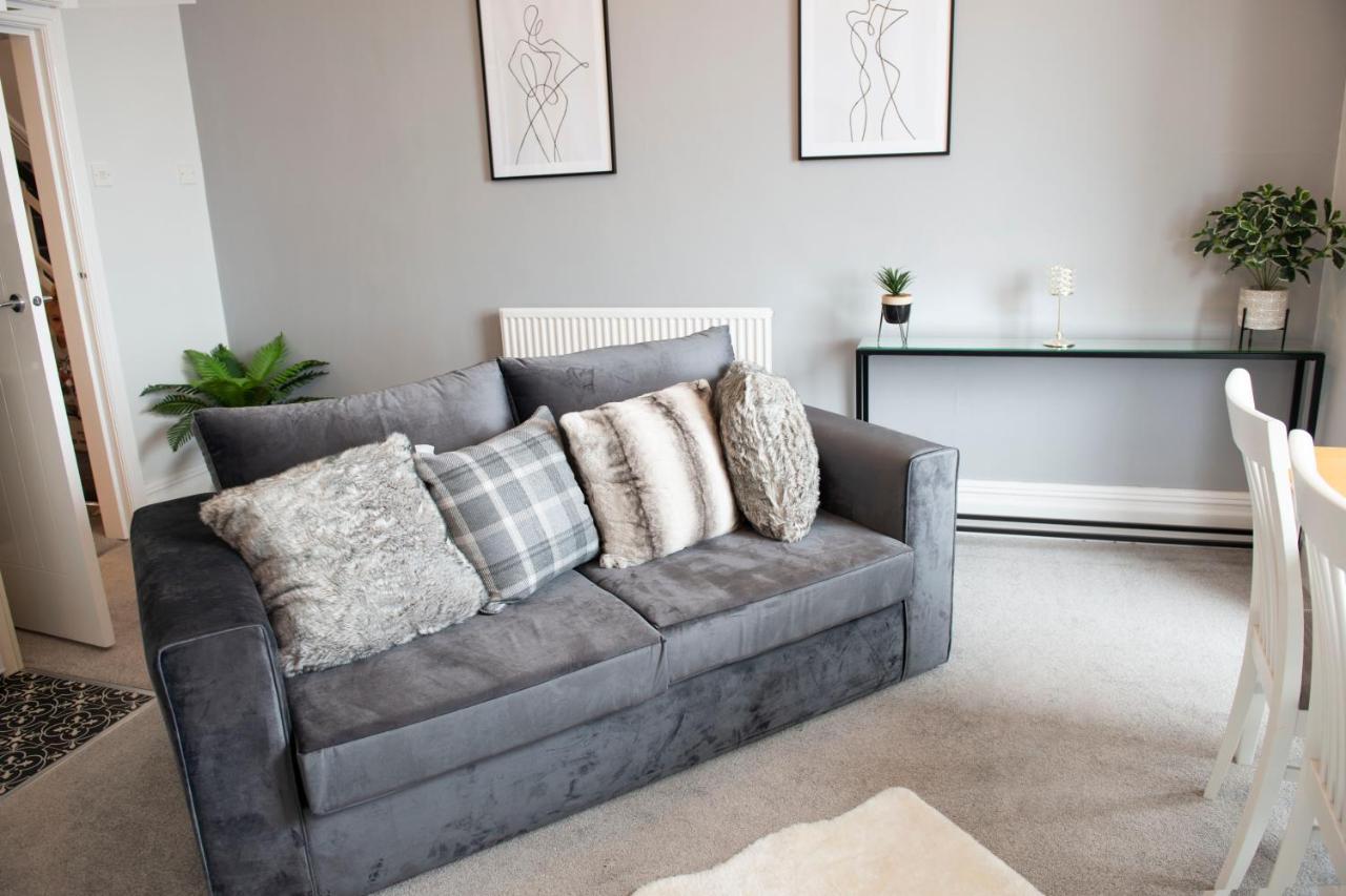 Charles Alexander Short Stay - Highcliffe Apartments Кливлис Екстериор снимка