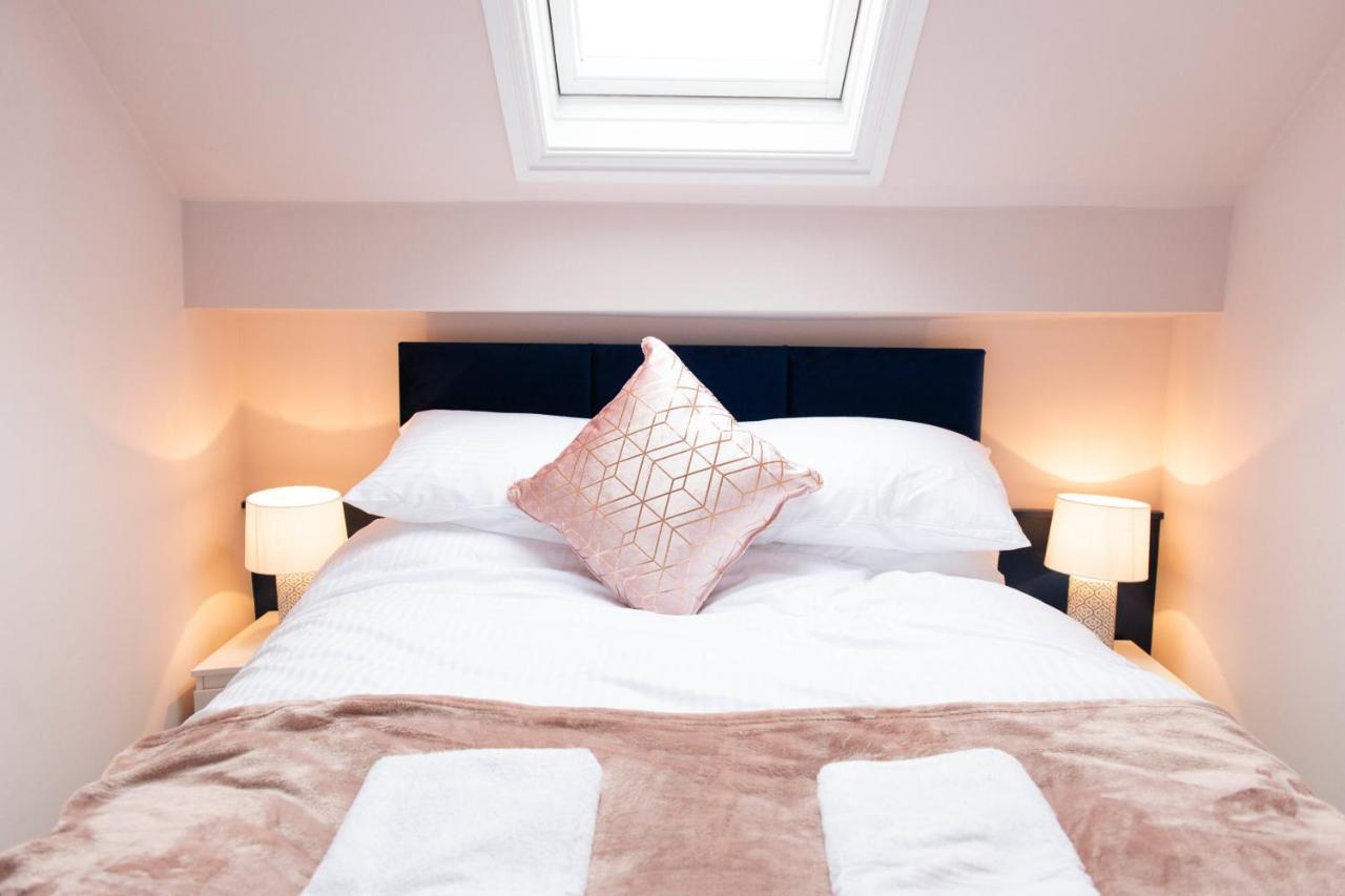 Charles Alexander Short Stay - Highcliffe Apartments Кливлис Екстериор снимка
