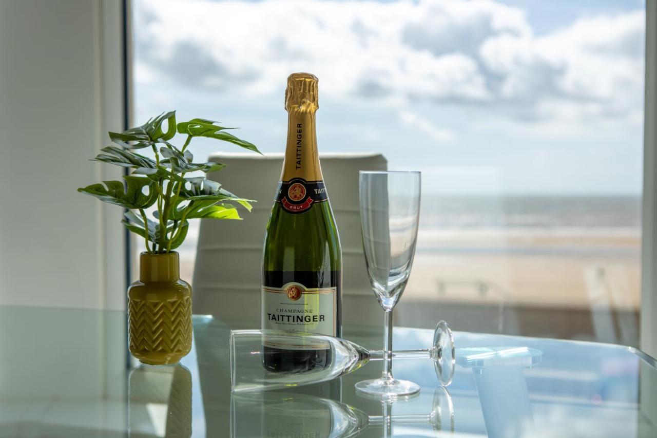 Charles Alexander Short Stay - Highcliffe Apartments Кливлис Екстериор снимка