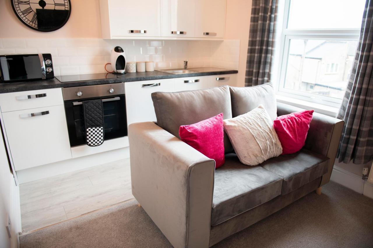 Charles Alexander Short Stay - Highcliffe Apartments Кливлис Екстериор снимка