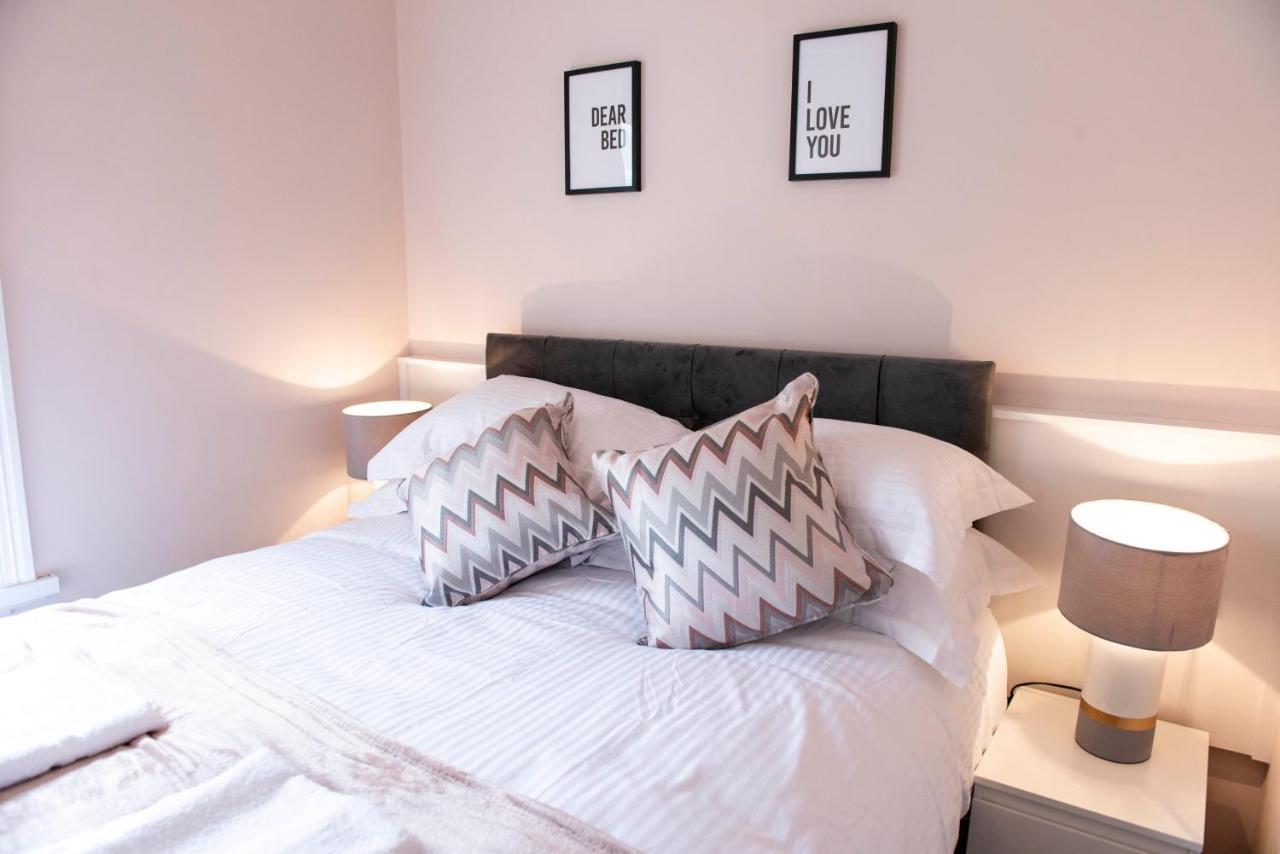 Charles Alexander Short Stay - Highcliffe Apartments Кливлис Екстериор снимка