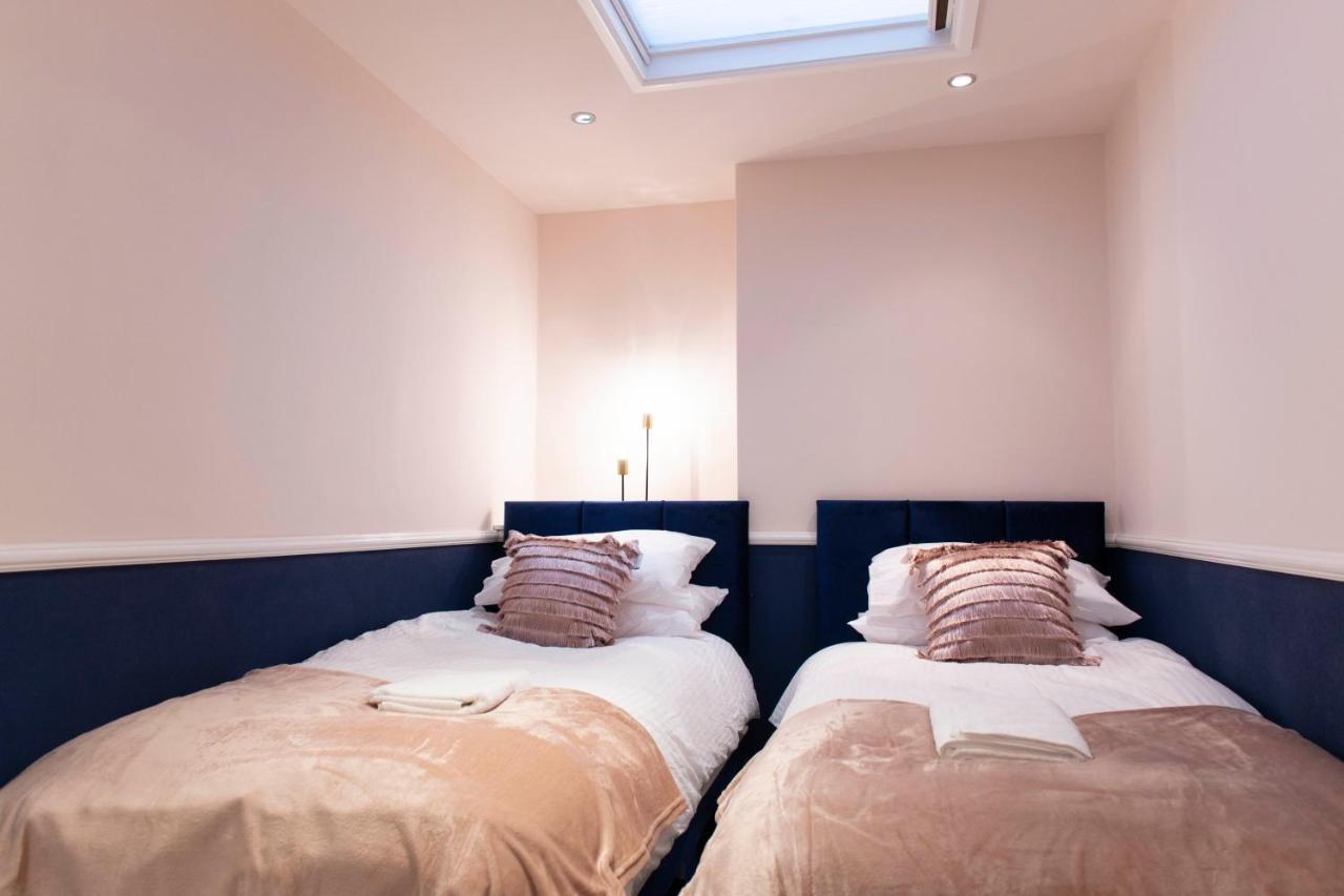 Charles Alexander Short Stay - Highcliffe Apartments Кливлис Екстериор снимка